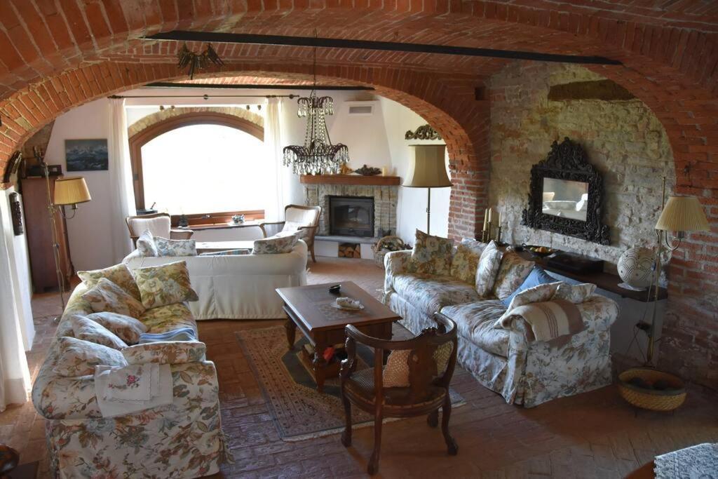 Villa Rustico Im Piemont Mit Panorama Clavesana Exterior foto